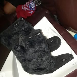 Fur boots